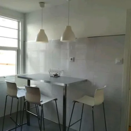 Rua Fernando Macias Apartamento *