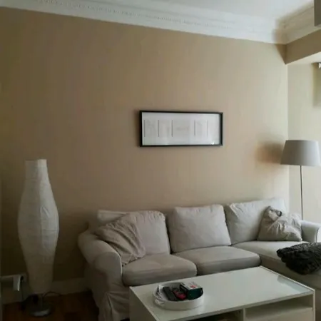 아파트 Rua Fernando Macias Apartamento *